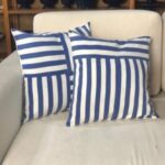 Almofada algodão listrado azul e branco