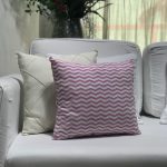 Almofada algodão chevron rosa