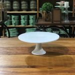 Prato de bolo liso cerâmica branca