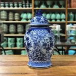 Pote com tampa estampado porcelana azul e branca