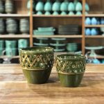 Vaso trançado cerâmica verde musgo