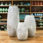 Vaso madeira entalhado branco