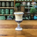 Vaso ânfora branco e azul cerâmica