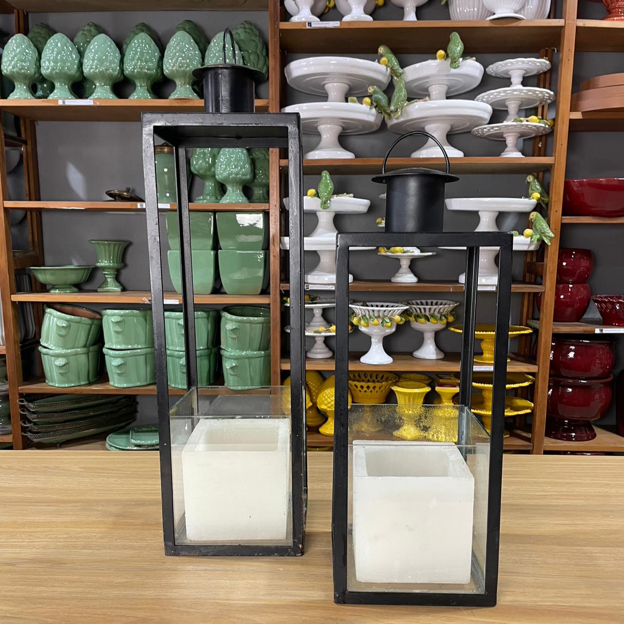 Lanterna ferro vazada alta