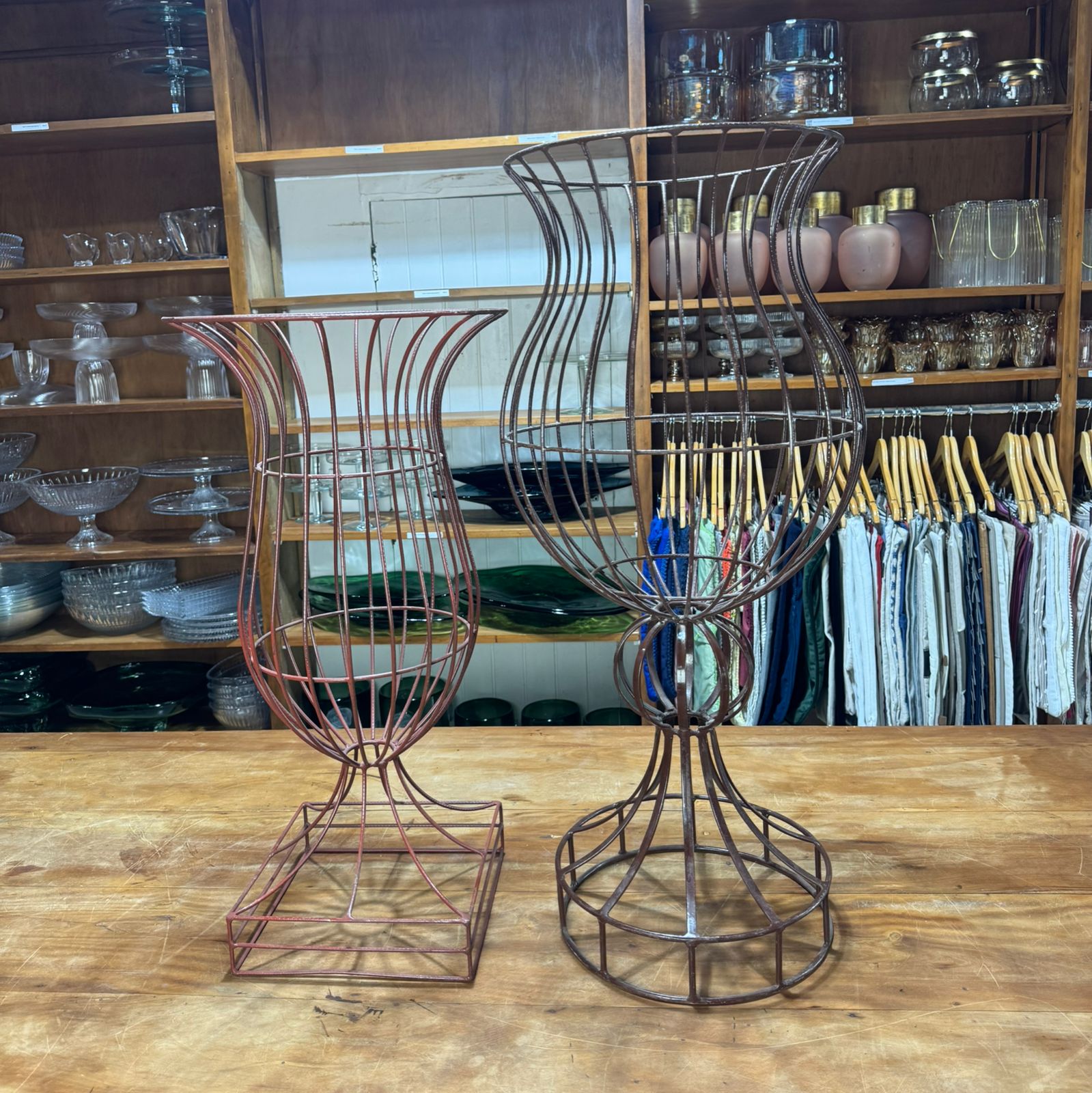 Ânfora ferro vazada