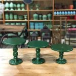 Prato de bolo verde escuro