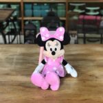 Personagem pelúcia Minnie rosa