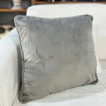 ALMOFADA VELUDO CINZA ESCURO