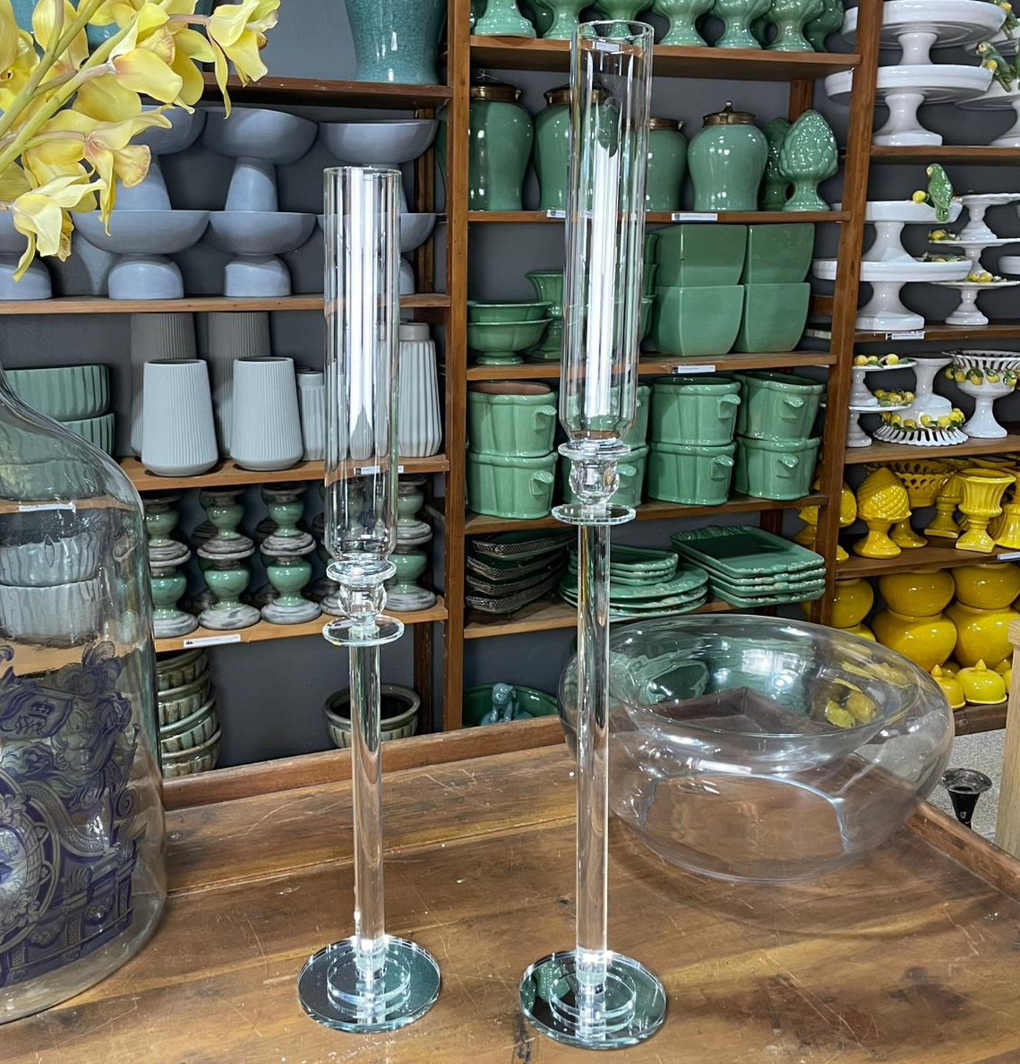 CASTIÇAL VIDRO ALTO COM DONZELA