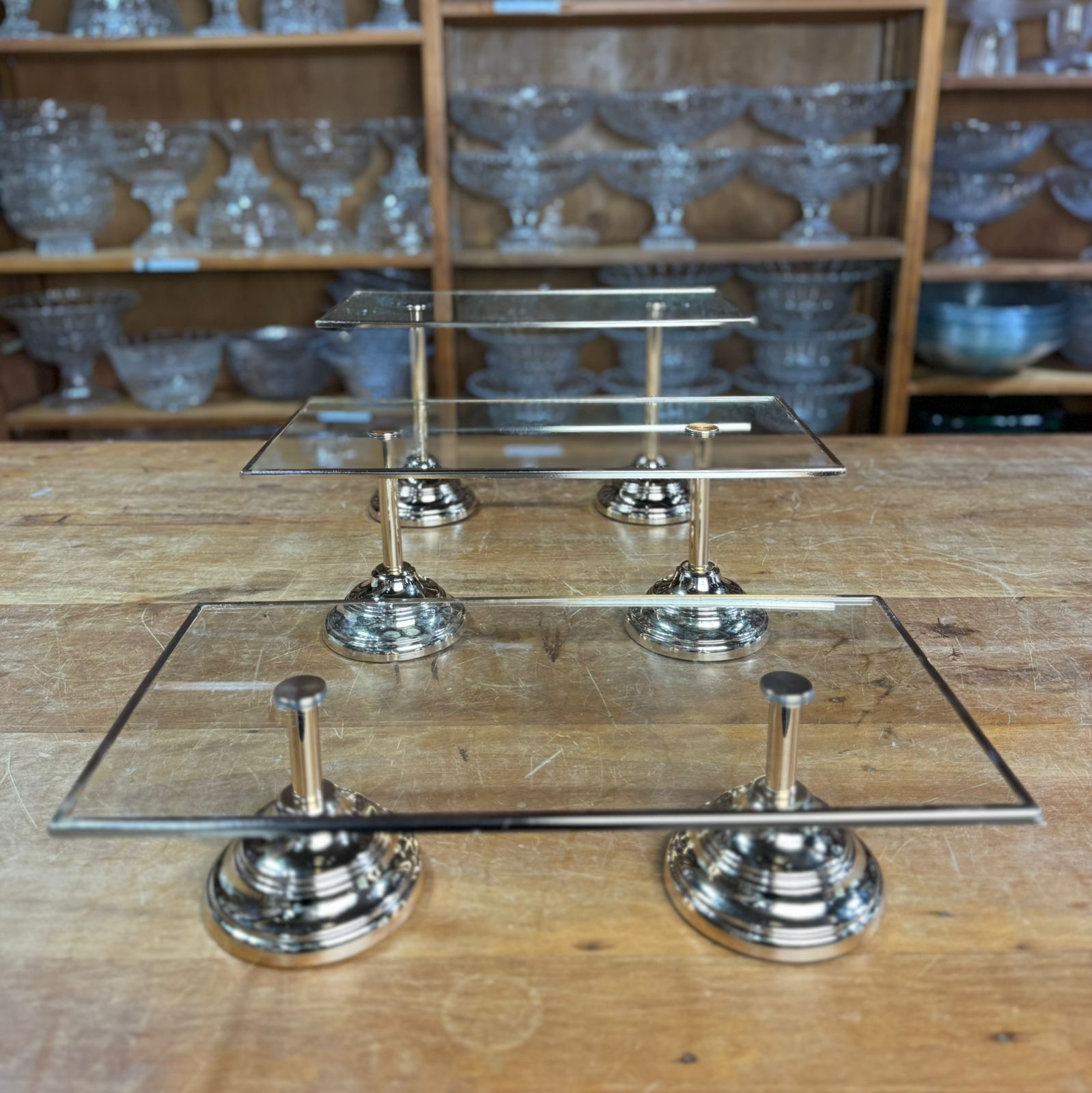 MINI MESA RETANGULAR  VIDRO E OURO